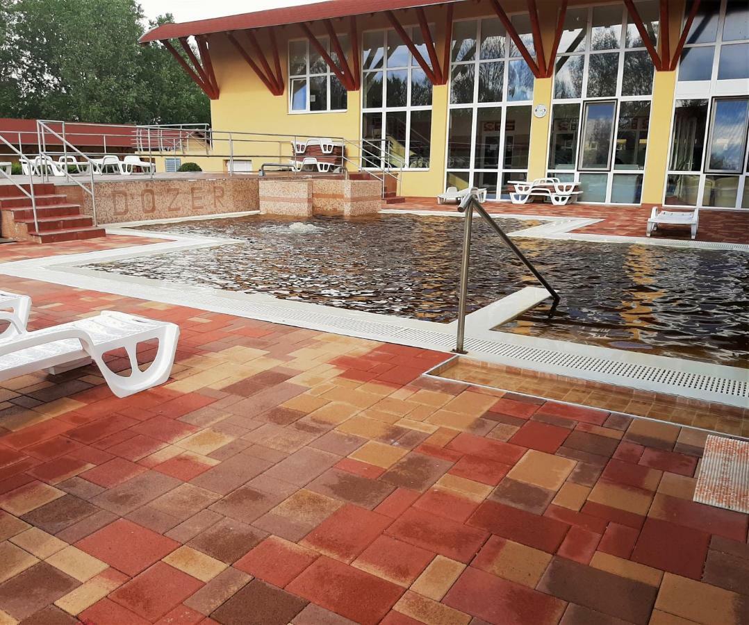 Ligetalja Termál Hotel Peneszlek Exterior foto